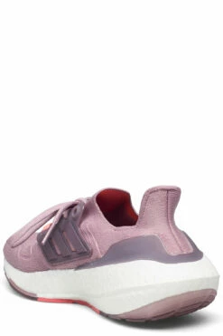 adidas Performance Ultraboost 22 W Running Shoes For Women Cwhite/cwhite/solred -sport shoes online shop adigx5588 cmagmaulegprpturbo 2 1